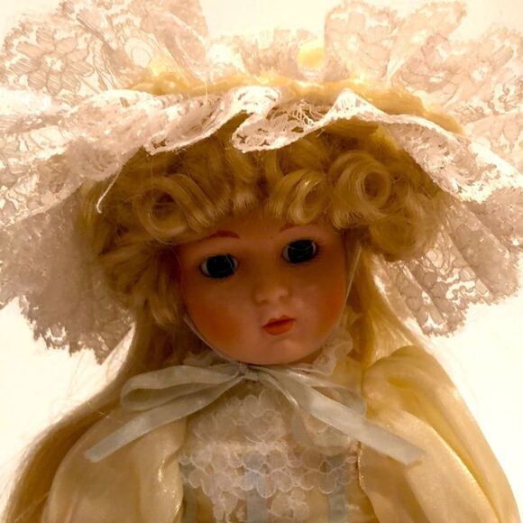 Porcelain doll 14”   - Picture 2 of 6